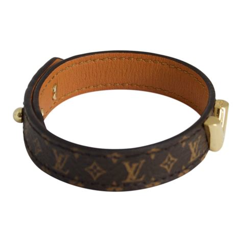 louis vuitton essential bracelet